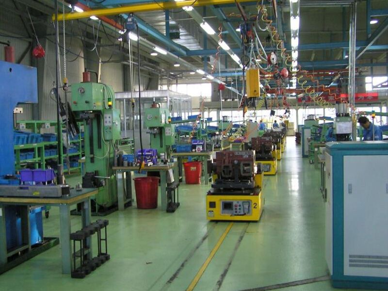 東風日產AGV現(xiàn)場